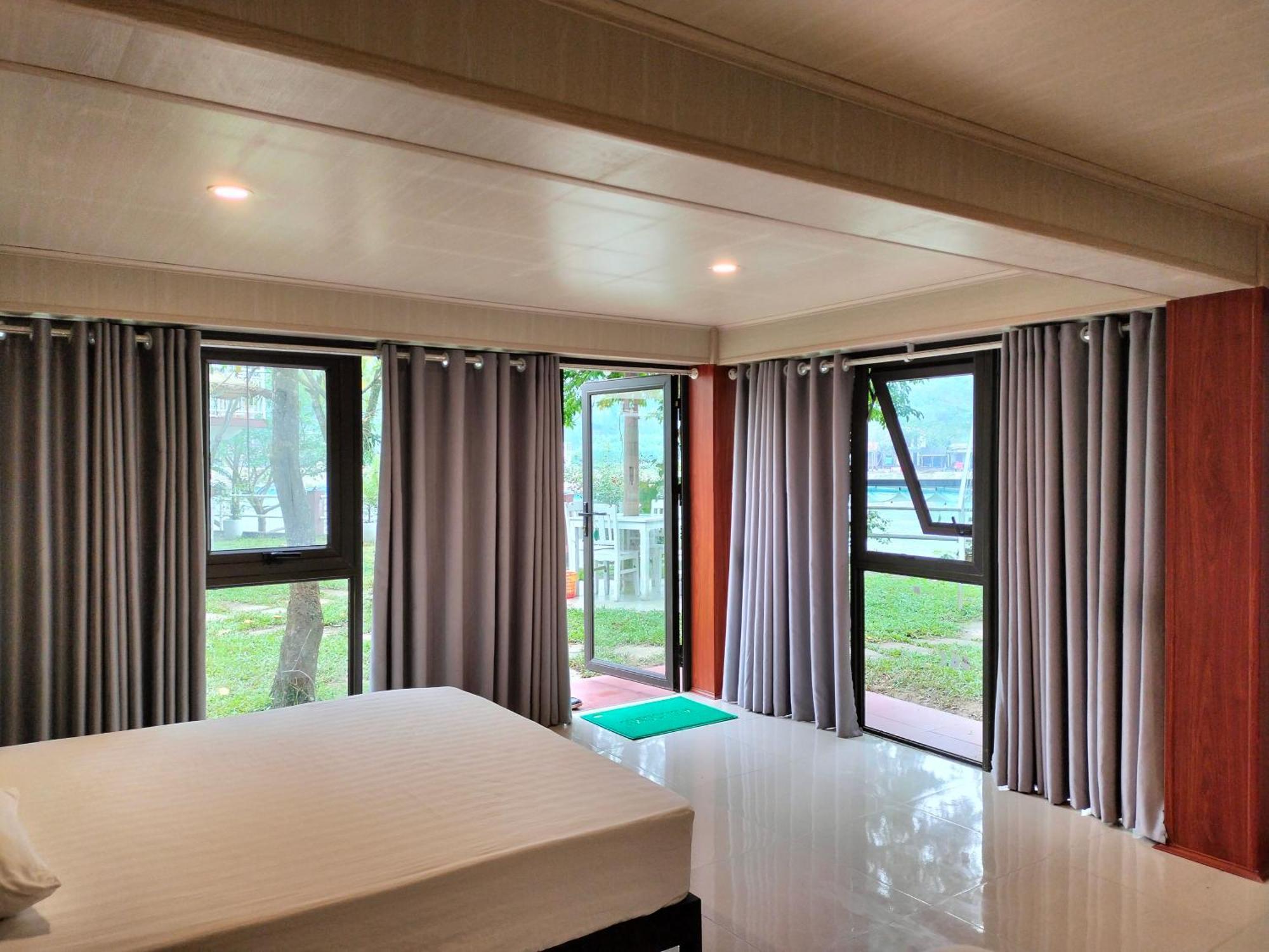 Carambola Bungalow Phong Nha Værelse billede